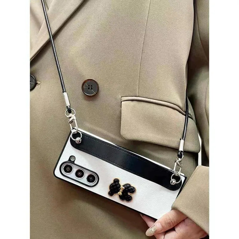 Fashion 3D Bear Wrist Bracelet Phone Case for Samsung Galaxy ZFold 5 ZFold 6 7 Z Fold 4 3 2 Lanyard Necklace Chain Leather Cover